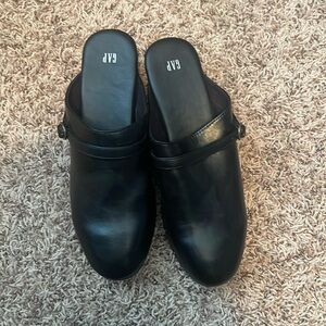 Gap Clogs - never worn